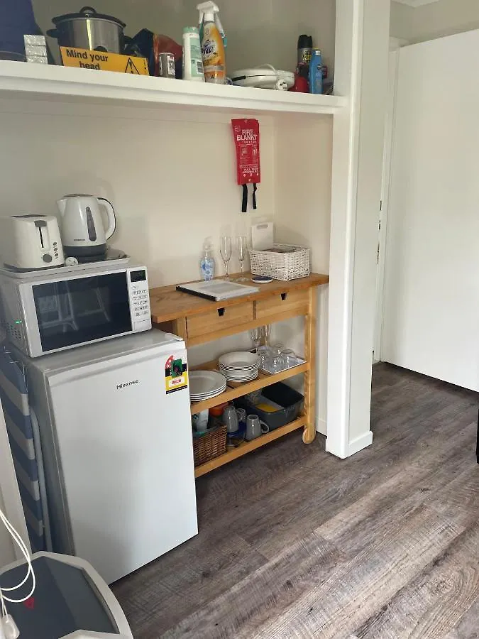 Apartment Tropical Suite Private Central Buddina Style